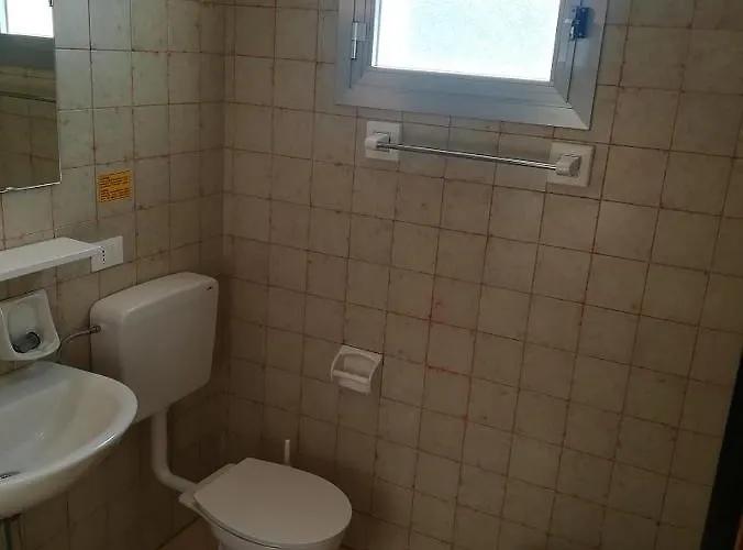 Lavinia بيبيوني